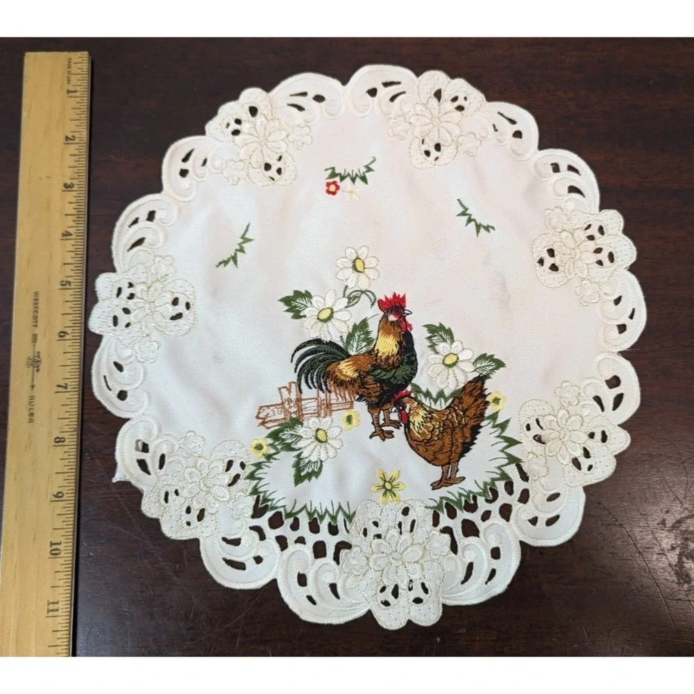 Vintage Linen Crochet Doily Table Runner Lot Cutter Craft Upcycle Embroidery